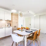 Le Clos Des Restanques By Interhome Apartamento Cogolin